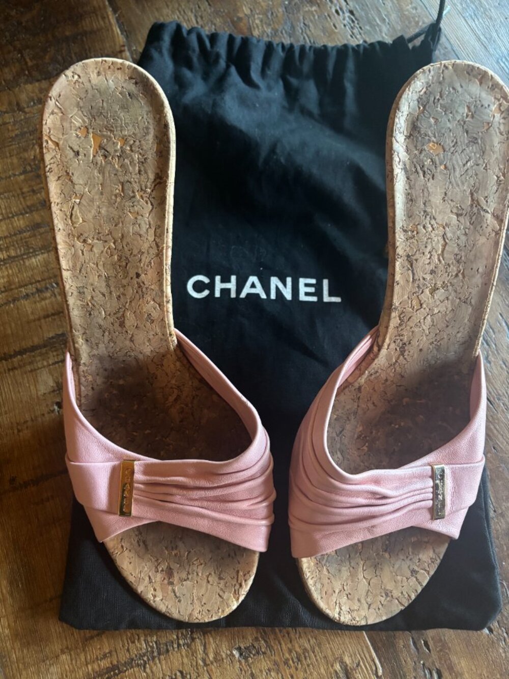 Vintage Chanel pink leather and cork mules/slides with dust bag